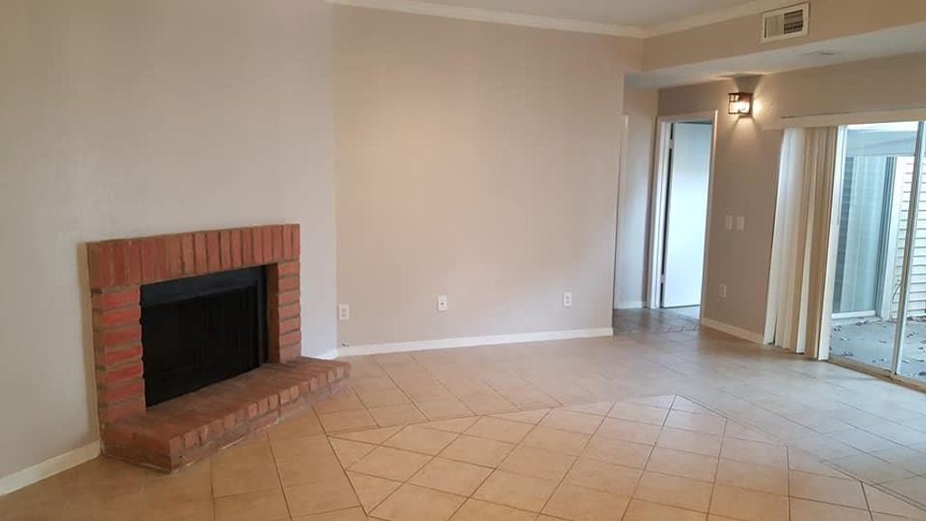 Photo of 9809 Richmond Avenue #G12, Houston, TX 77042 (MLS # 17887477)