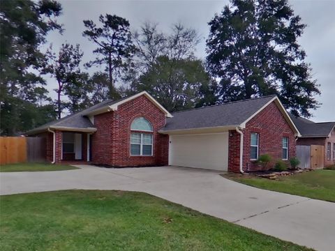 Photo of 729 Forest Lane Drive, Conroe, TX 77302 (MLS # 79378036)