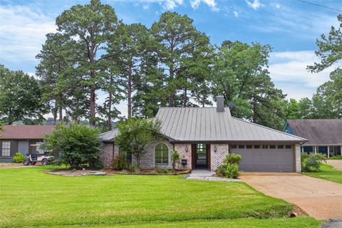 Photo of 214 Lazy Lane Circle, Grapeland, TX 75844 (MLS # 73991279)