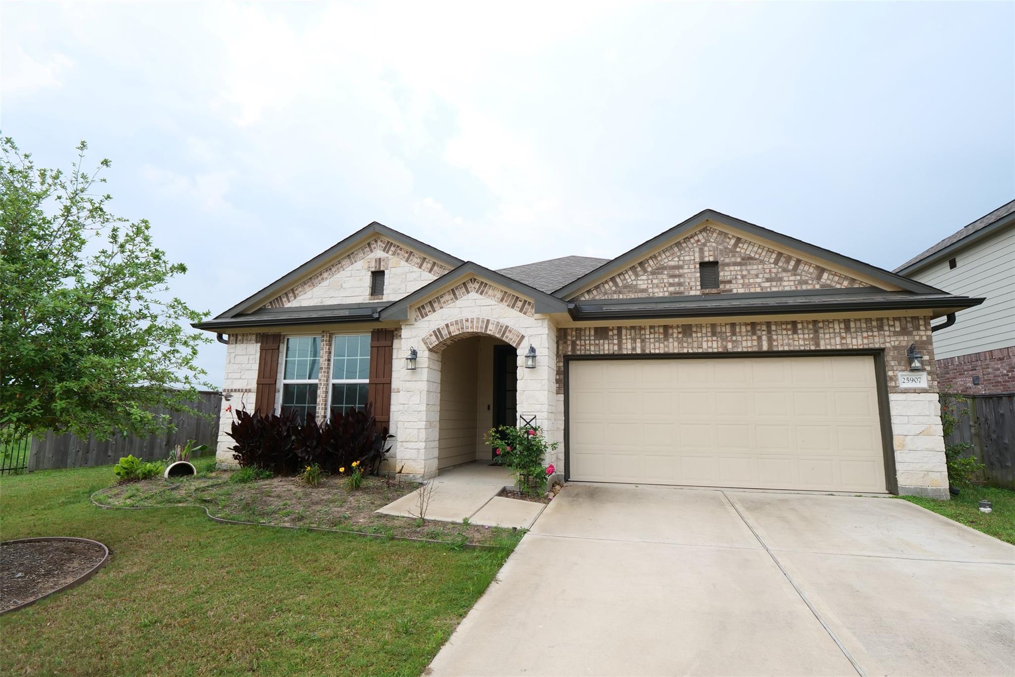 25907 Rose Frost Court