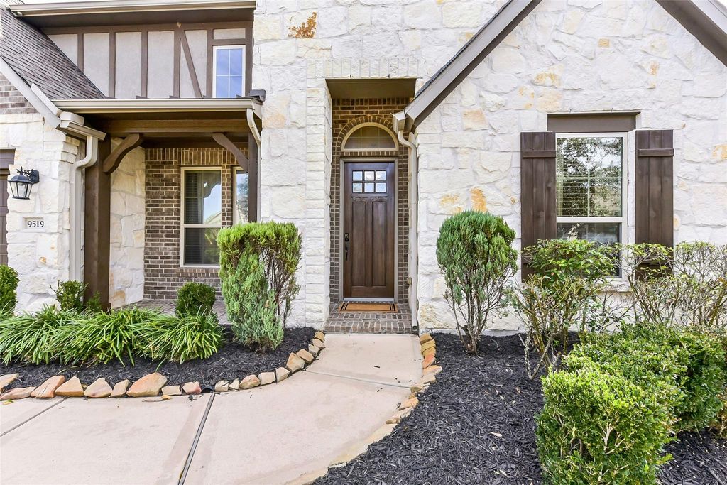 Photo of 9519 Carson Lane, Rosharon, TX 77583 (MLS # 81225598)