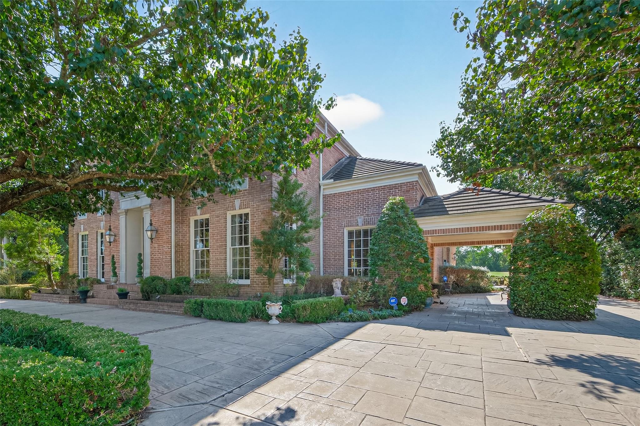 16703 Southern Oaks Drive Drive