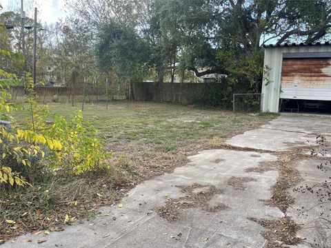 Photo of 711 4th Street, Palacios, TX 77465 (MLS # 76727339) Photo of 711 4th Street, Palacios, TX 77465 (MLS # 76727339)