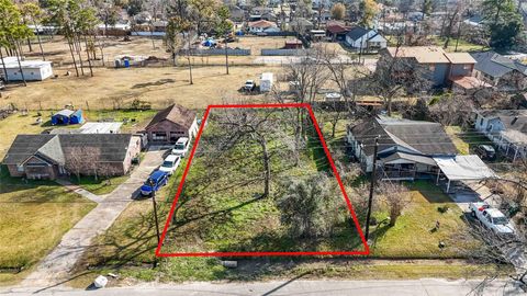 8926 Heatherside Street Houston TX 77016