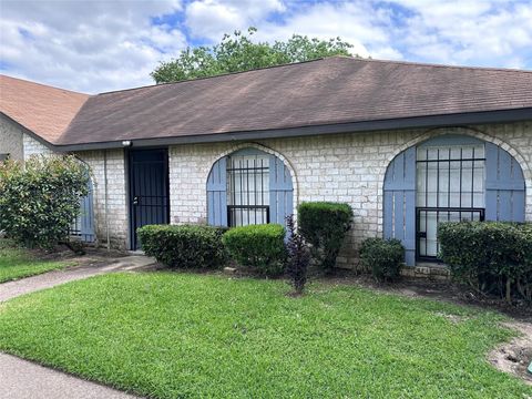 Photo of 143 Casa Grande Drive #143, Houston, TX 77060 (MLS # 55552136)