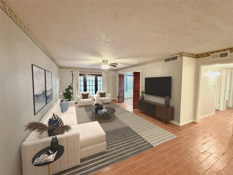 Photo of 2700 Bellefontaine Street #B8, Houston, TX 77025 (MLS # 82688850)