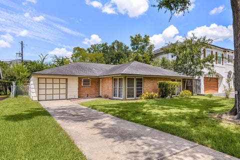 Photo of 5116 Evergreen Street, Bellaire, TX 77401 (MLS # 59358071)