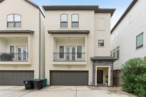 Photo of 960 W 24th Street, Houston, TX 77008 (MLS # 28386085)
