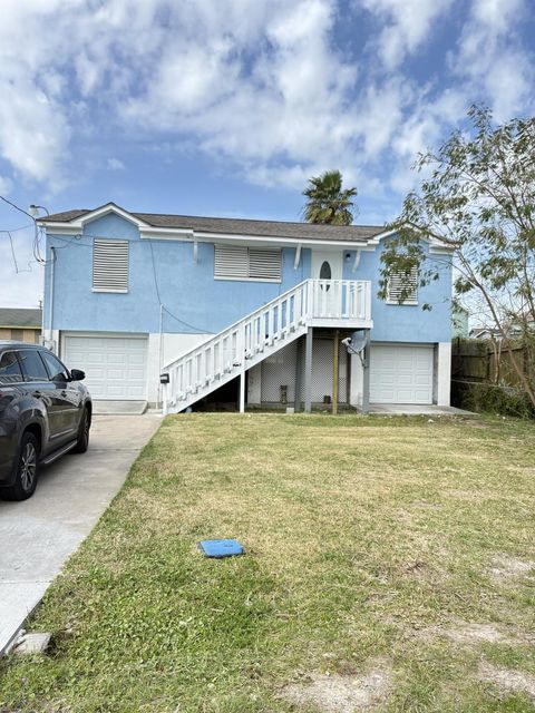 Photo of 7220 Avenue R, Galveston, TX 77551 (MLS # 51229995)