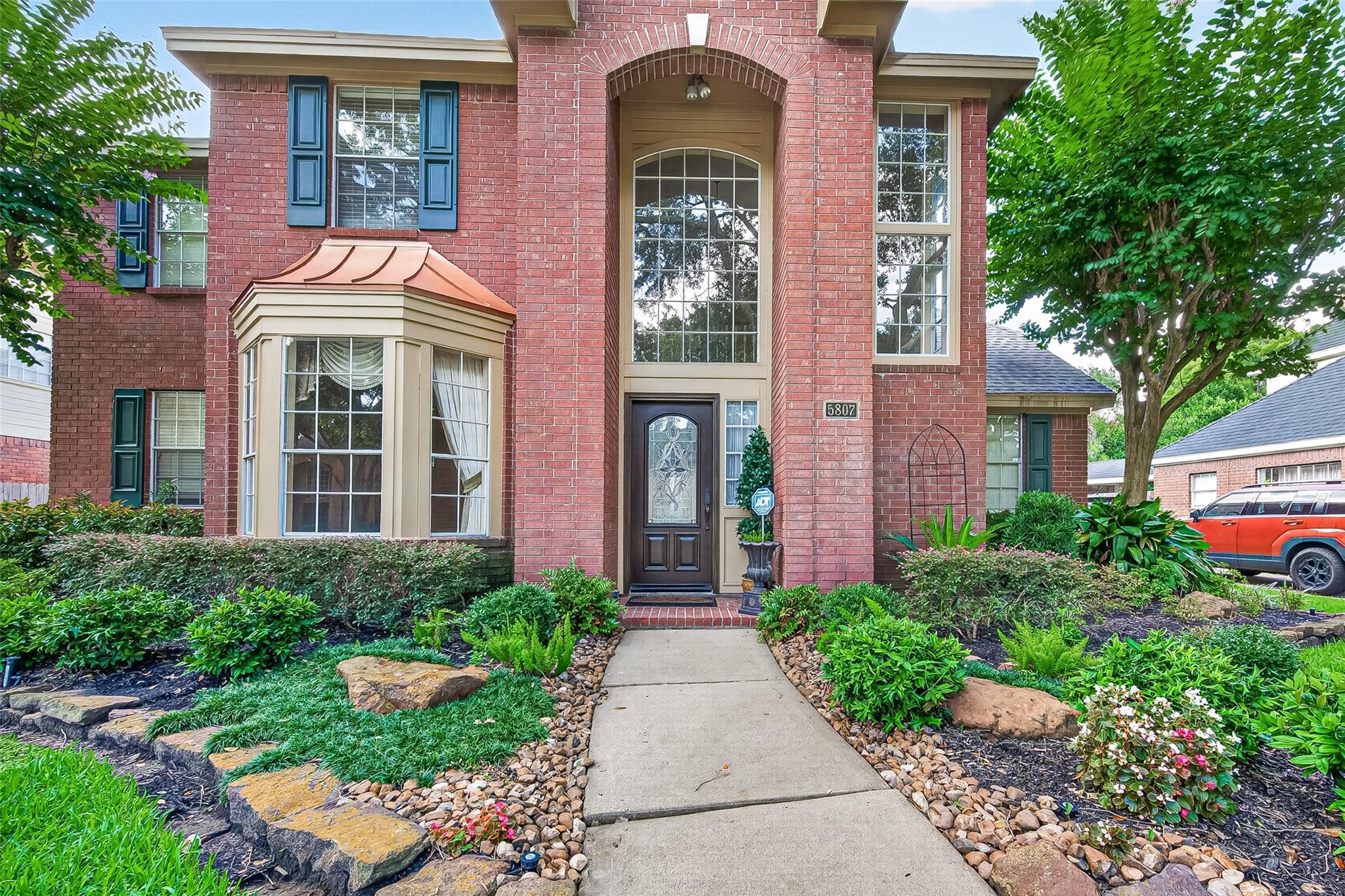 5807 Pendelton Place Drive