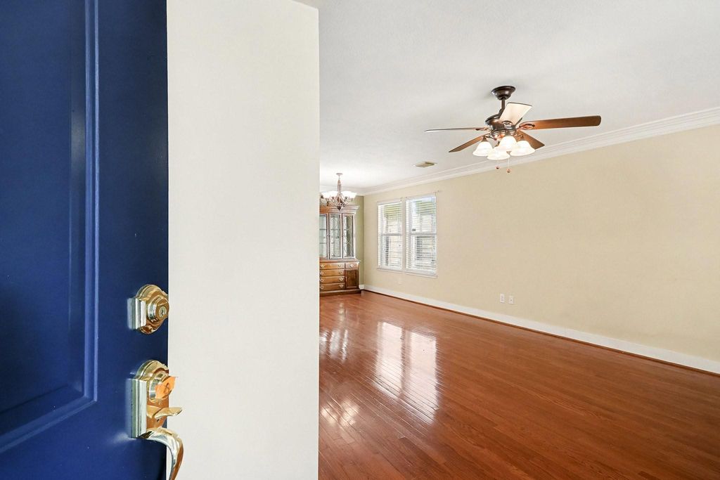 Photo of 6107 Kings Oaks Lane, Humble, TX 77346 (MLS # 97294102)