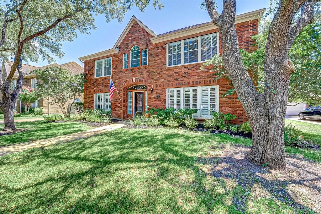 Photo of 14 Bradford Circle, Sugar Land, TX 77479 (MLS # 57882834)