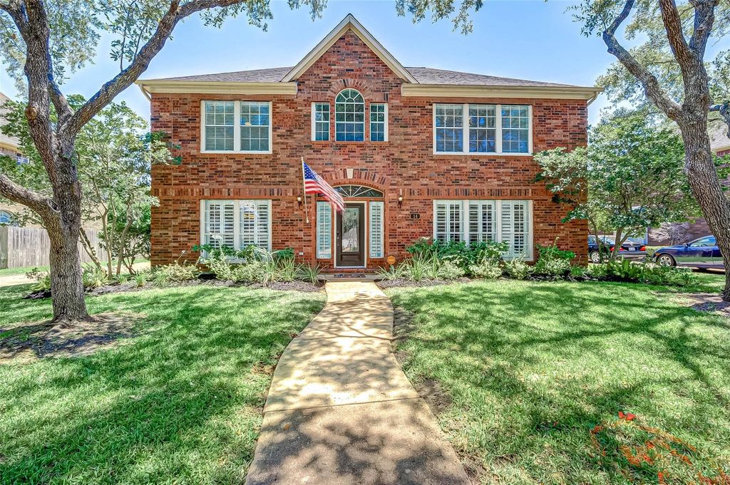 Photo of 14 Bradford Circle, Sugar Land, TX 77479 (MLS # 57882834)