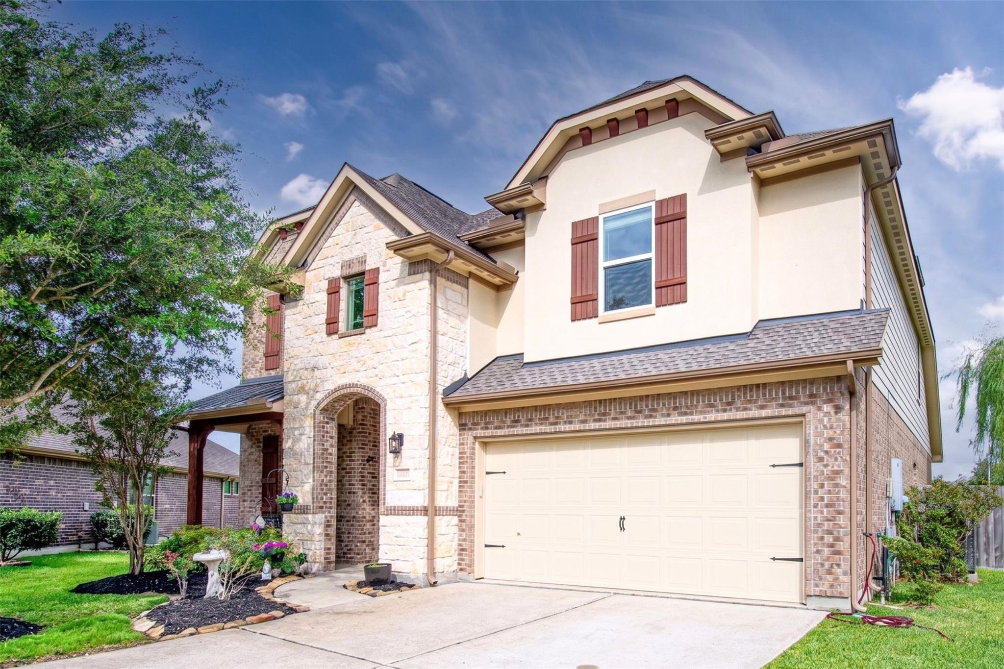 2302 Blue Jay Lane