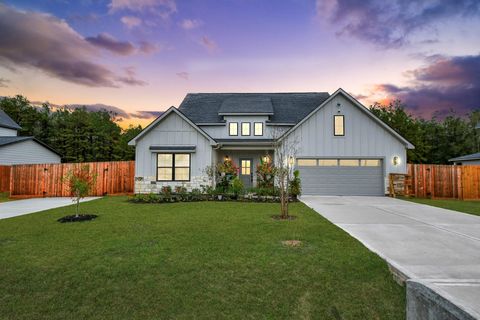 12015 Rockview Dr Conroe TX 77306