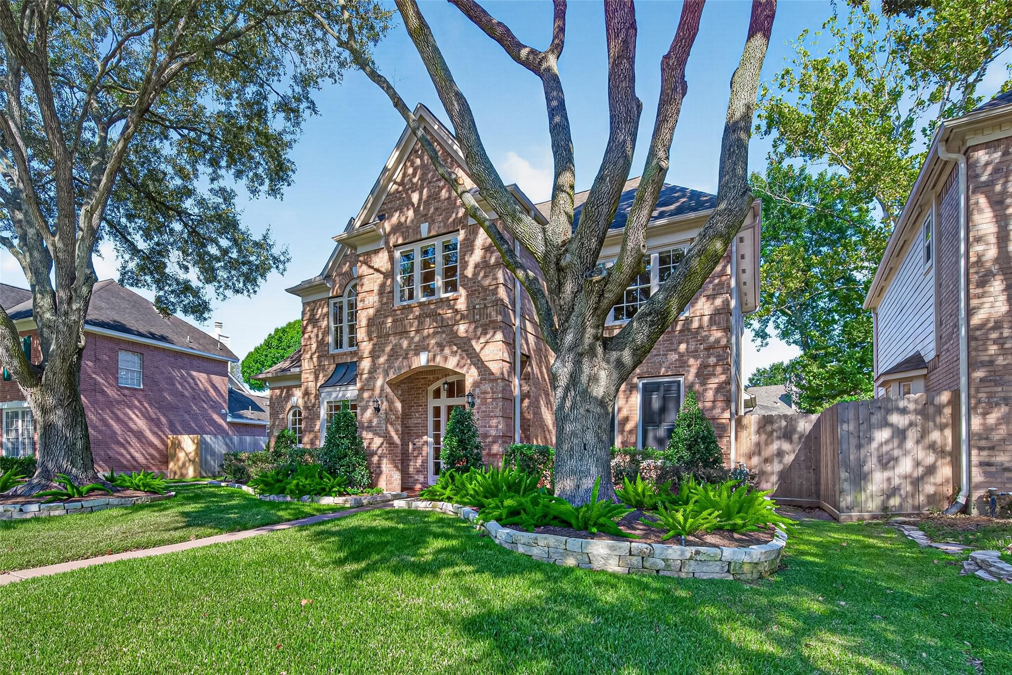 22010 Mission Hills Lane