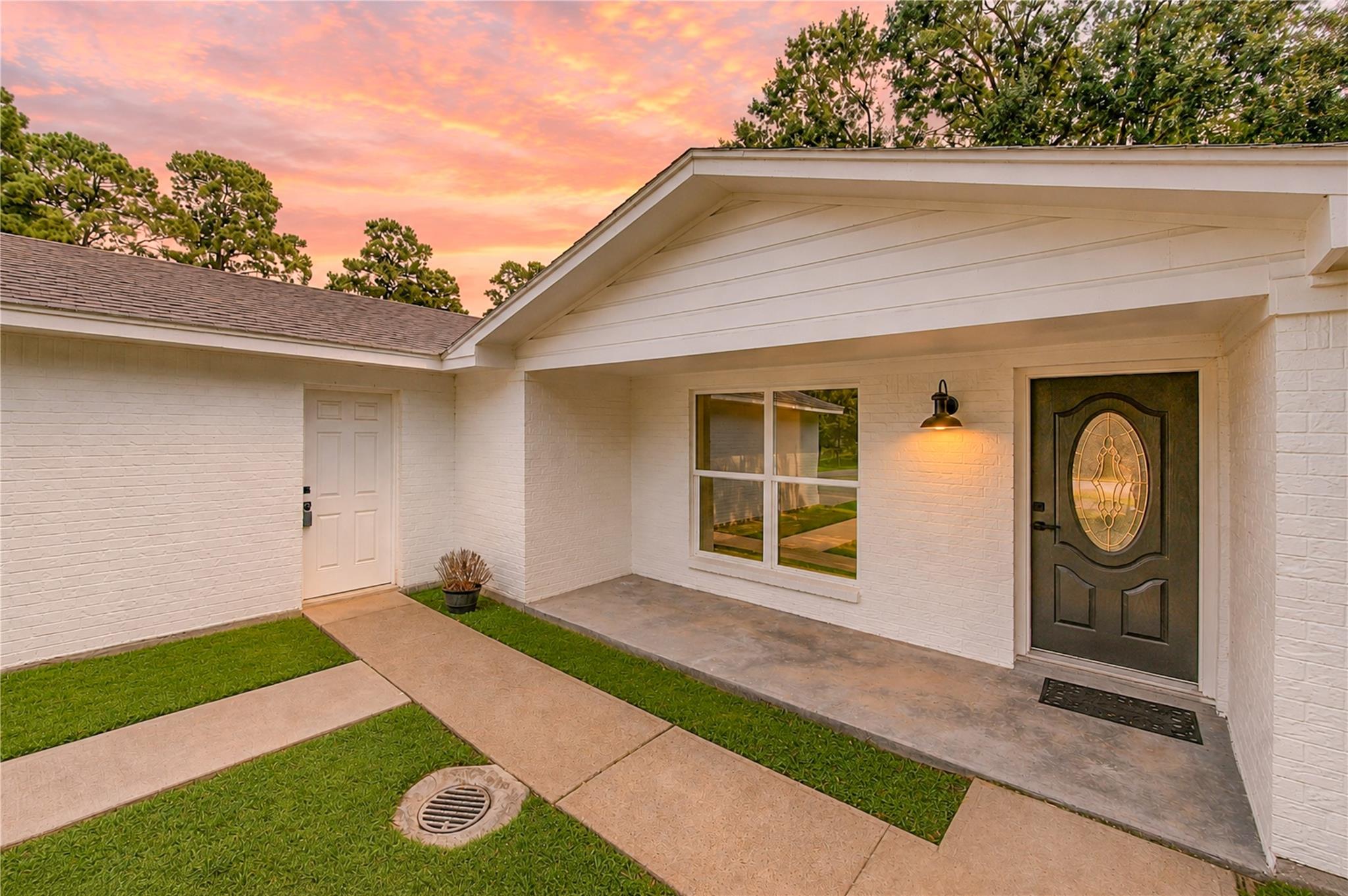 5411 Logston Lane