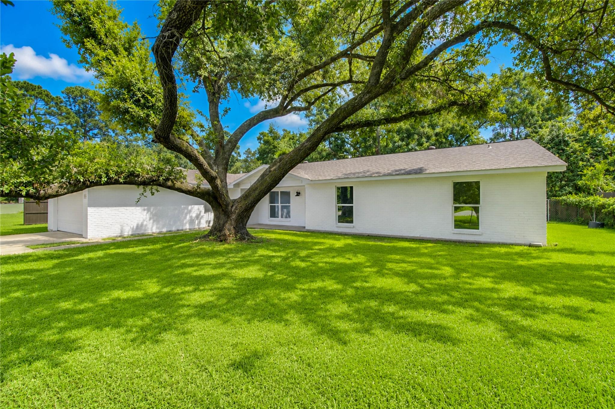 5411 Logston Lane