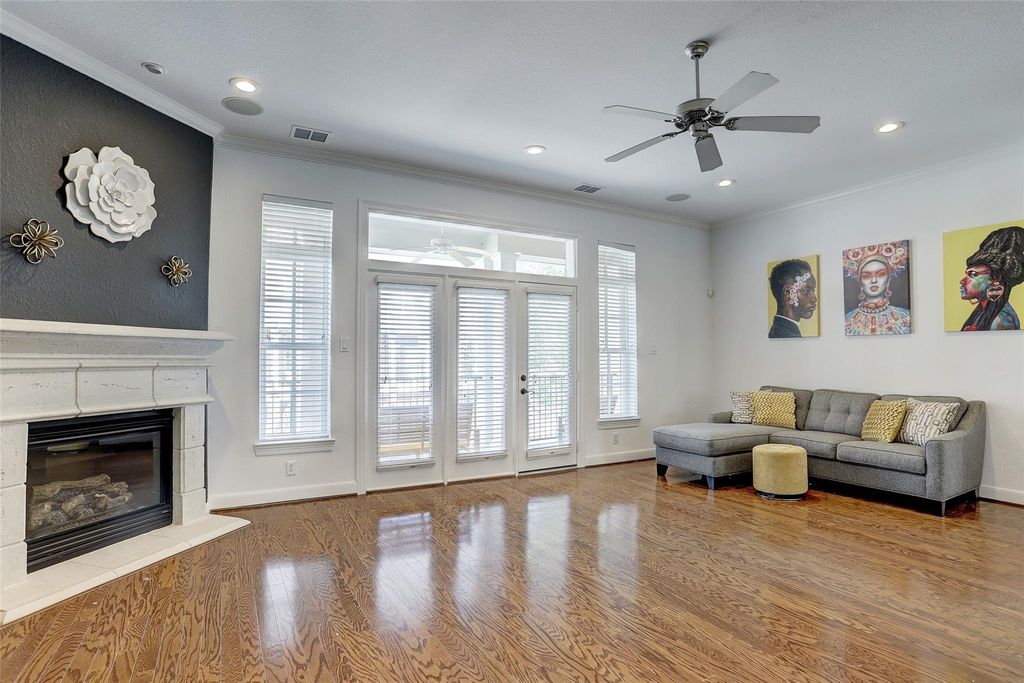 Photo of 10 Shell Port Square, The Woodlands, TX 77380 (MLS # 58961135)