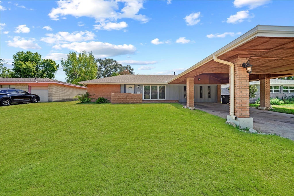 Photo of 2835 Dragonwick Drive, Houston, TX 77045 (MLS # 39939736)