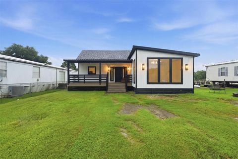 Photo of 3209 Pennsylvania Road, Fresno, TX 77545 (MLS # 15295022)