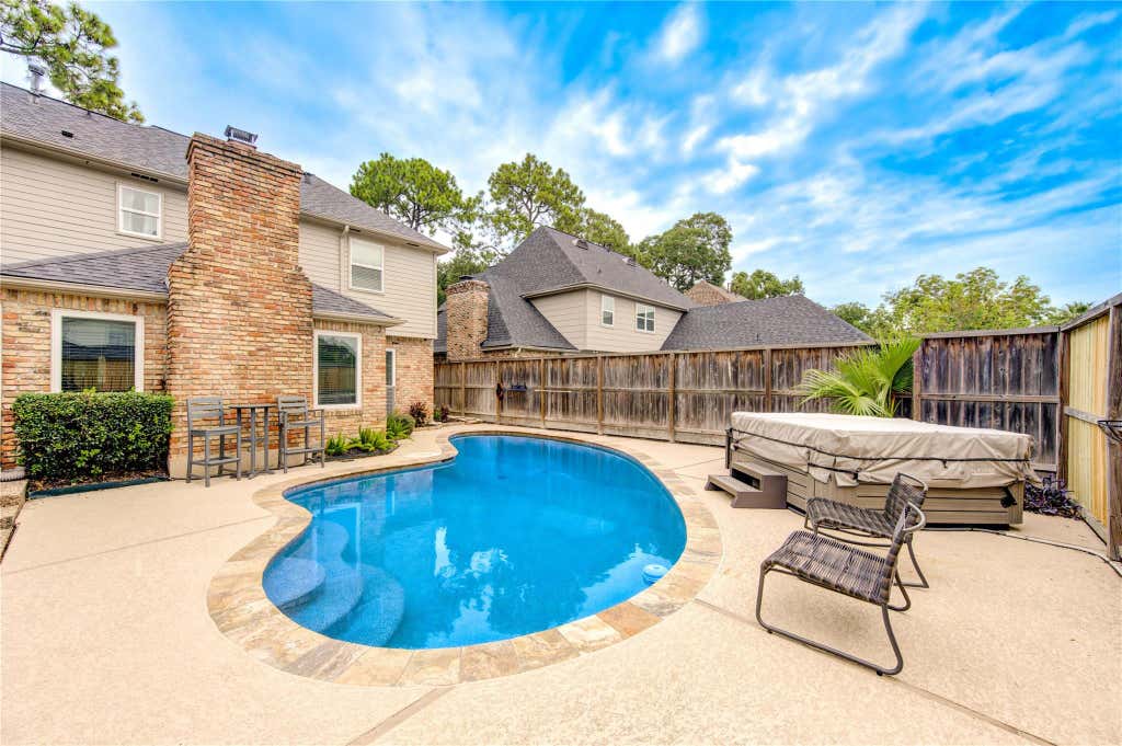 Photo of 15739 Fleetwood Oaks Drive, Houston, TX 77079 (MLS # 83112946)