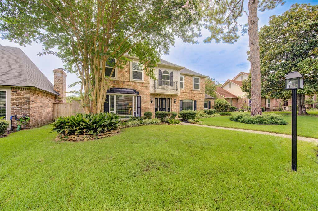 Photo of 15739 Fleetwood Oaks Drive, Houston, TX 77079 (MLS # 83112946)