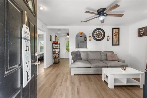 Photo of 1312 22nd Street N, Texas City, TX 77590 (MLS # 54153305)
