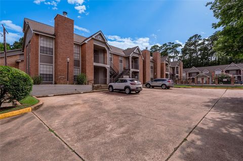 Photo of 2402 Sycamore Avenue #E1, Huntsville, TX 77340 (MLS # 60461101)