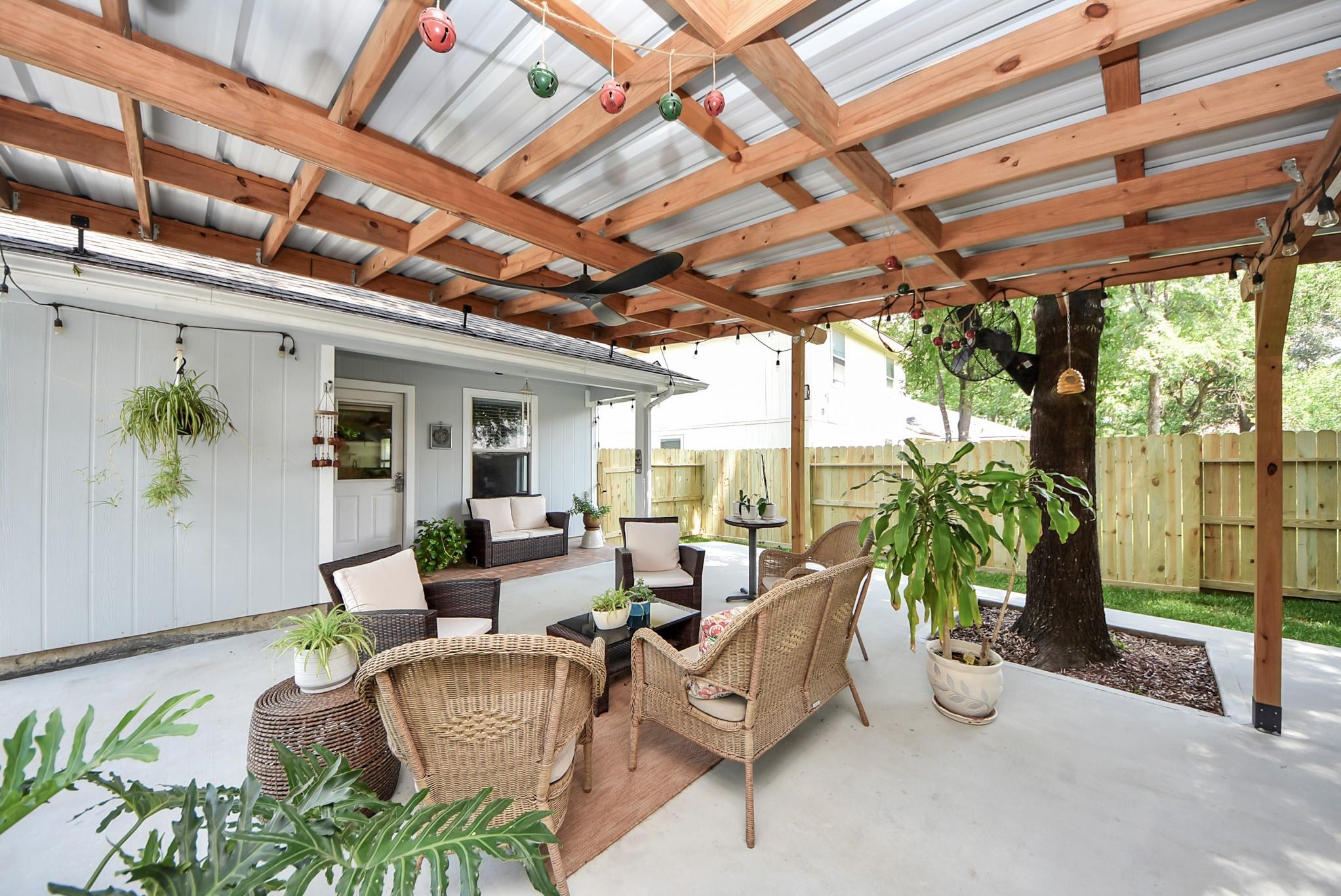 15 Bark Bend Place