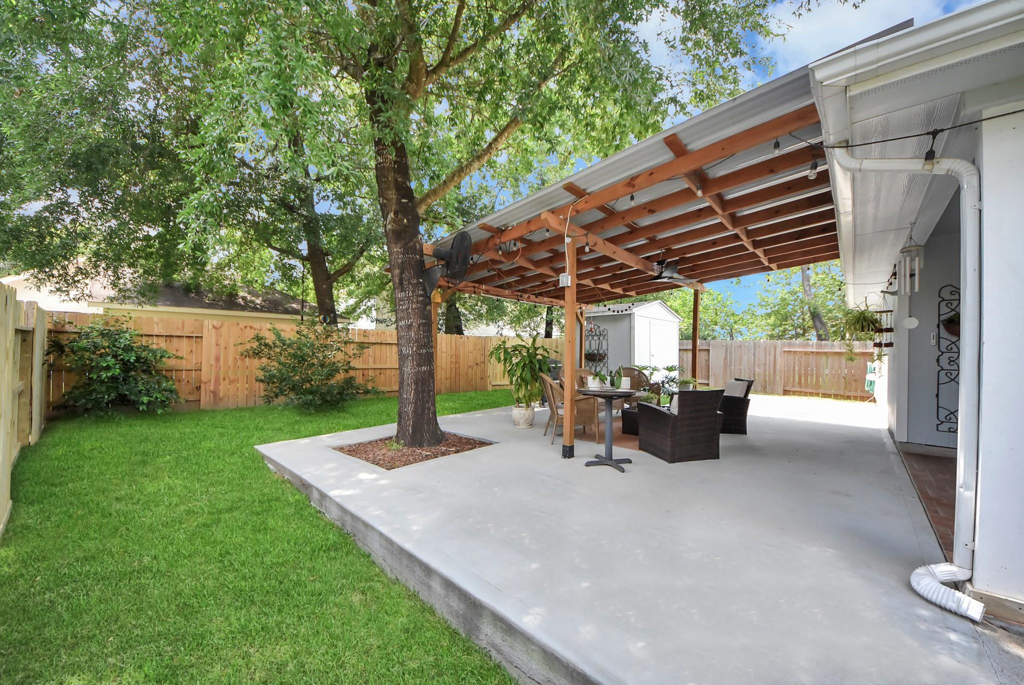 15 Bark Bend Place