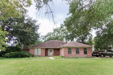 2201 Fairbanks Street Nederland TX 77627