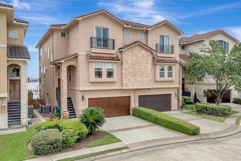 Photo of 4125 Boardwalk Boulevard, Seabrook, TX 77586 (MLS # 61922261)
