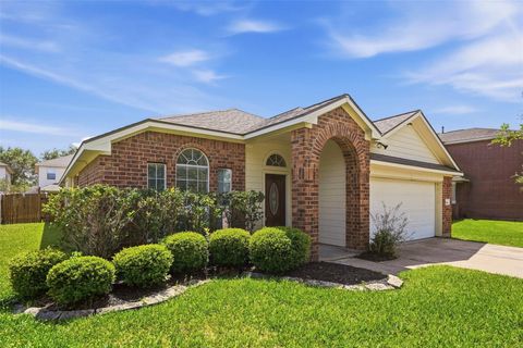 Photo of 2918 Mustang Meadow Lane, Manvel, TX 77578 (MLS # 49763826)