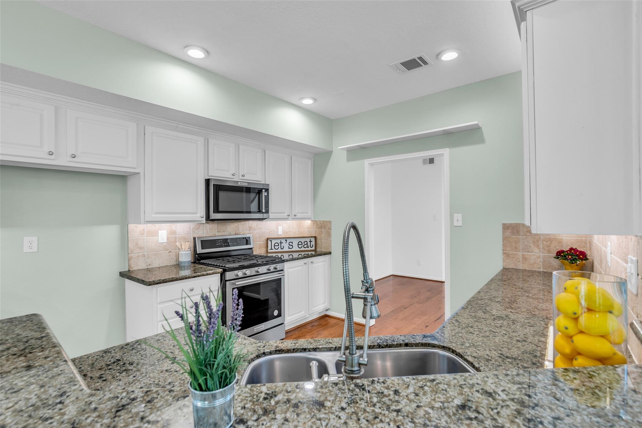 75 E Lakeridge Drive