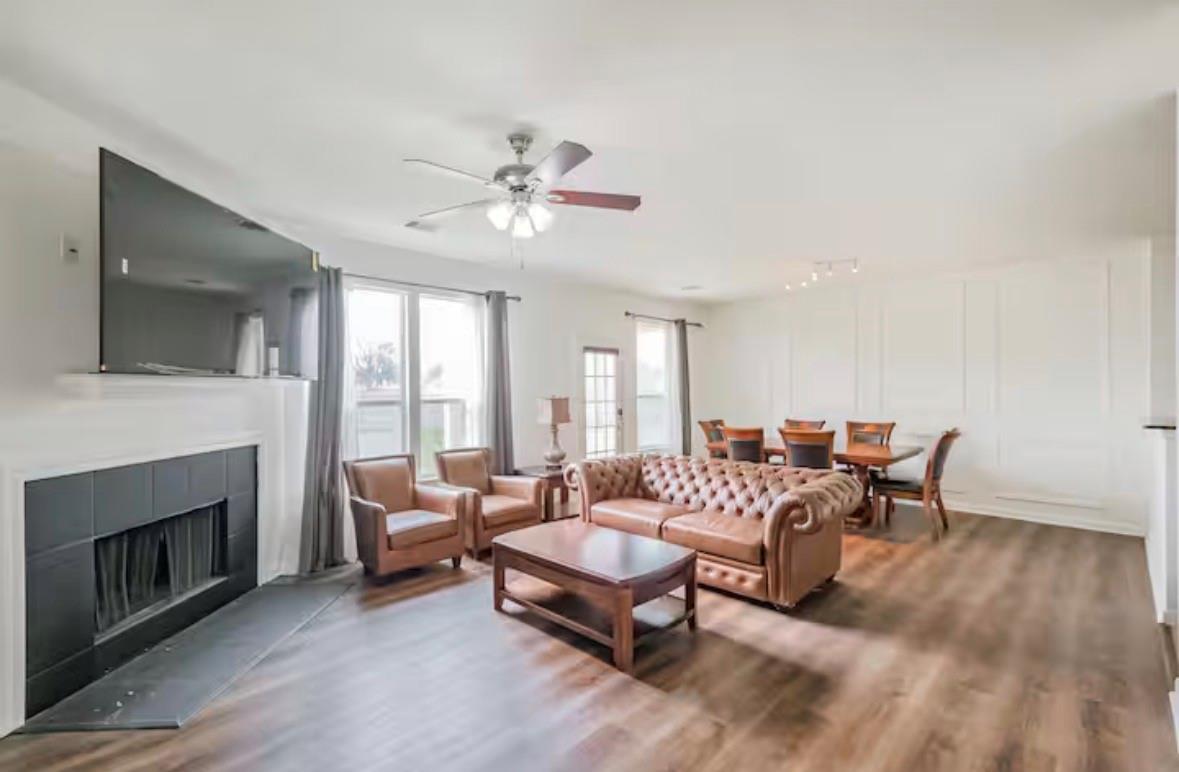 18607 Shavano Court