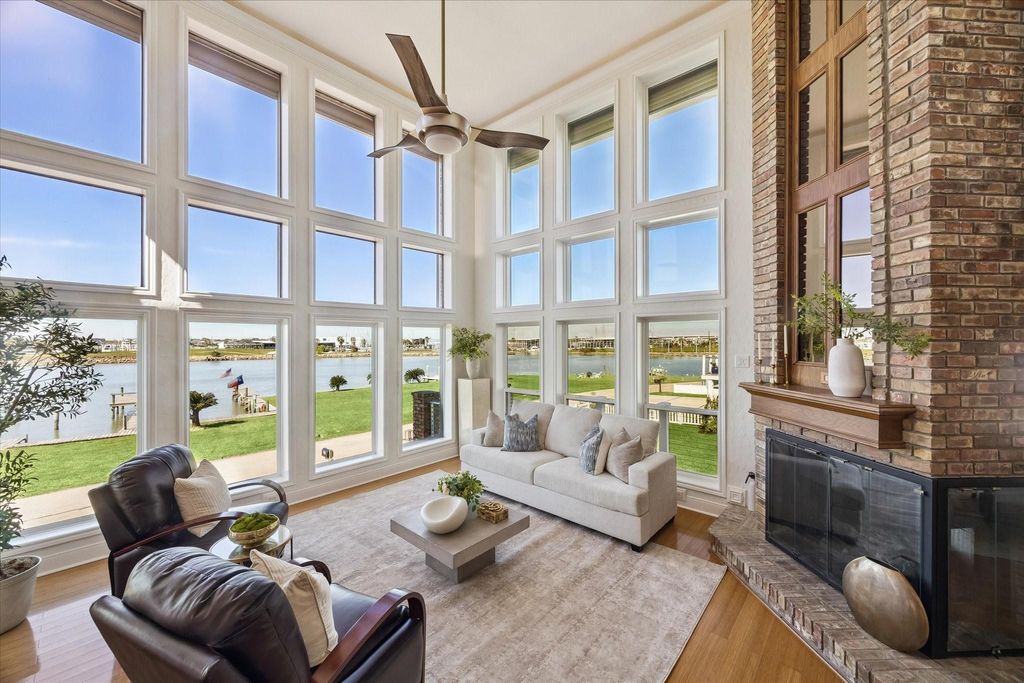 Photo of 807 N Shore Drive, Kemah, TX 77565 (MLS # 40875948)