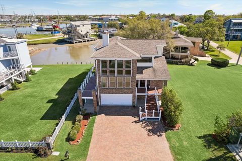Photo of 807 N Shore Drive, Kemah, TX 77565 (MLS # 40875948)