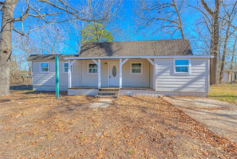 Photo of 328 W Sherwood Drive, Livingston, TX 77351 (MLS # 28877704)