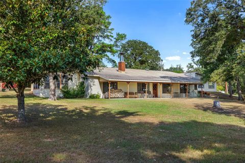 Photo of 179 Stiewert Ln LN, Paige, TX 78659 (MLS # 87145915)