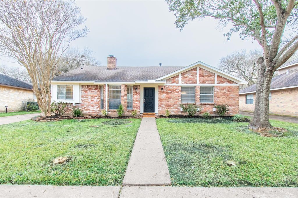 Photo of 6618 La Puente Drive, Houston, TX 77083 (MLS # 8572710)