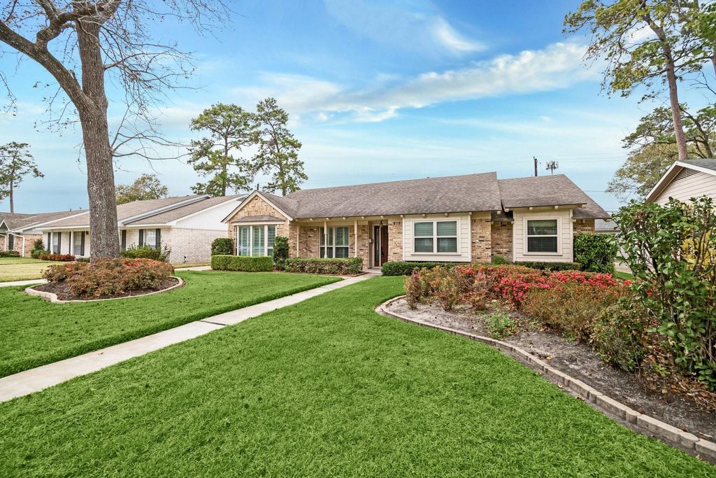 Photo of 1118 Del Norte Street, Houston, TX 77018 (MLS # 80097758)