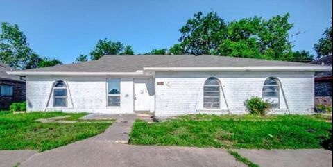 Photo of 8019 Beech Cove Lane, Houston, TX 77072 (MLS # 65169064)