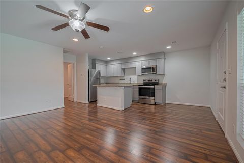 Photo of 5333 Richmond Avenue #25, Houston, TX 77056 (MLS # 64939825)