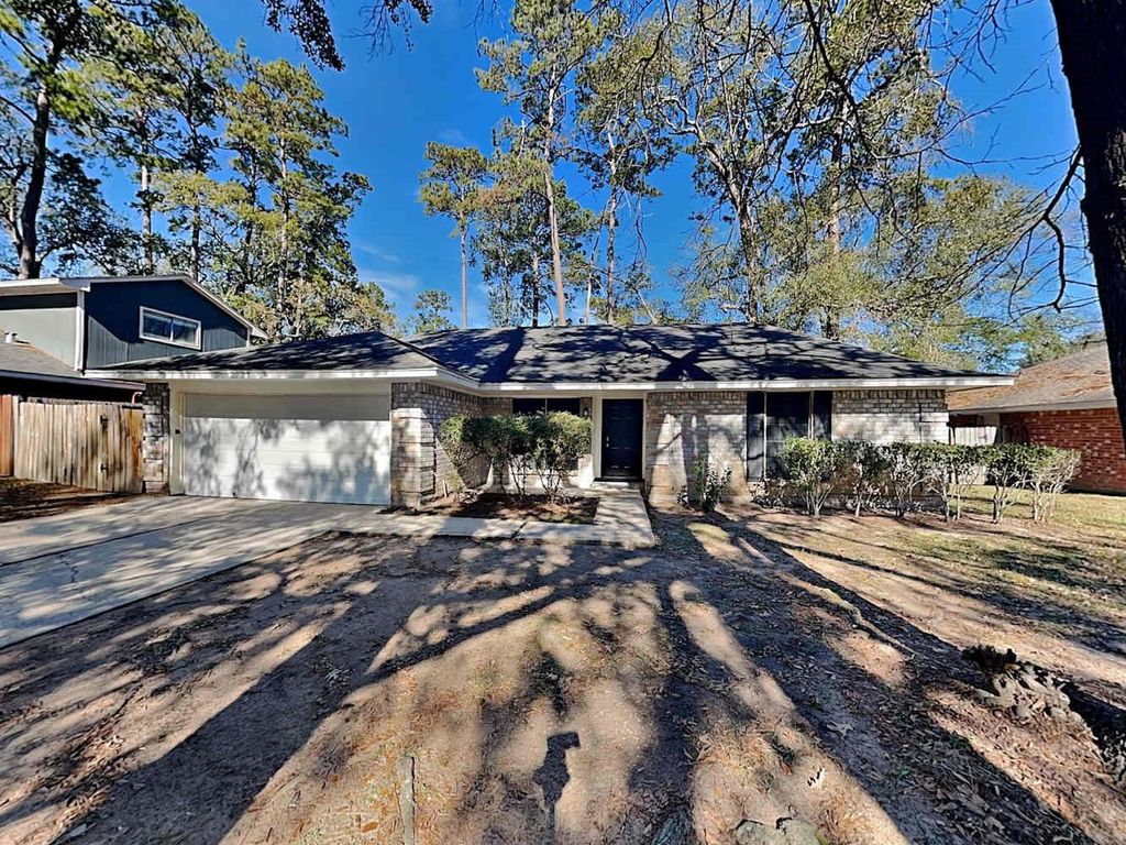 Photo of 2239 Middle Creek Drive, Houston, TX 77339 (MLS # 42589807)