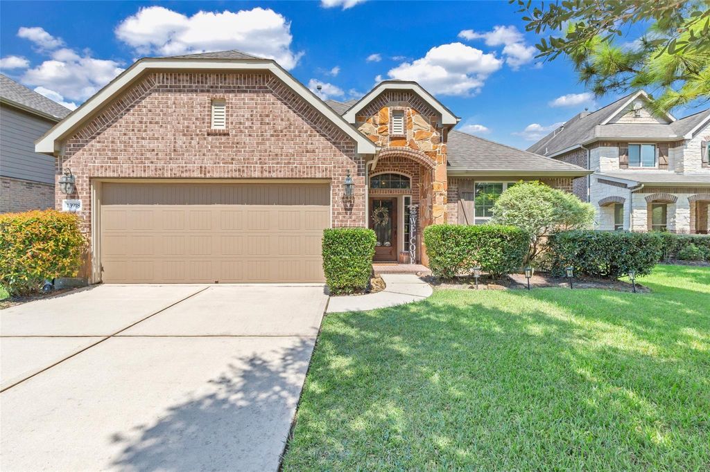 Photo of 13918 Albany Springs Lane, Houston, TX 77044 (MLS # 70529455)