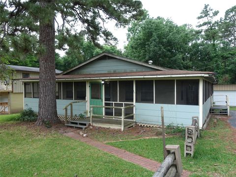Photo of 20 Hideaway Trail, Coldspring, TX 77331 (MLS # 23868715)