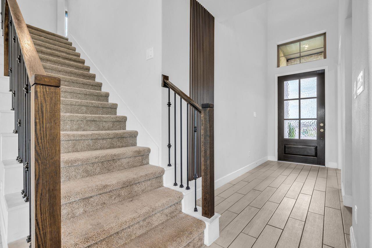 8702 Harbor Pines Drive