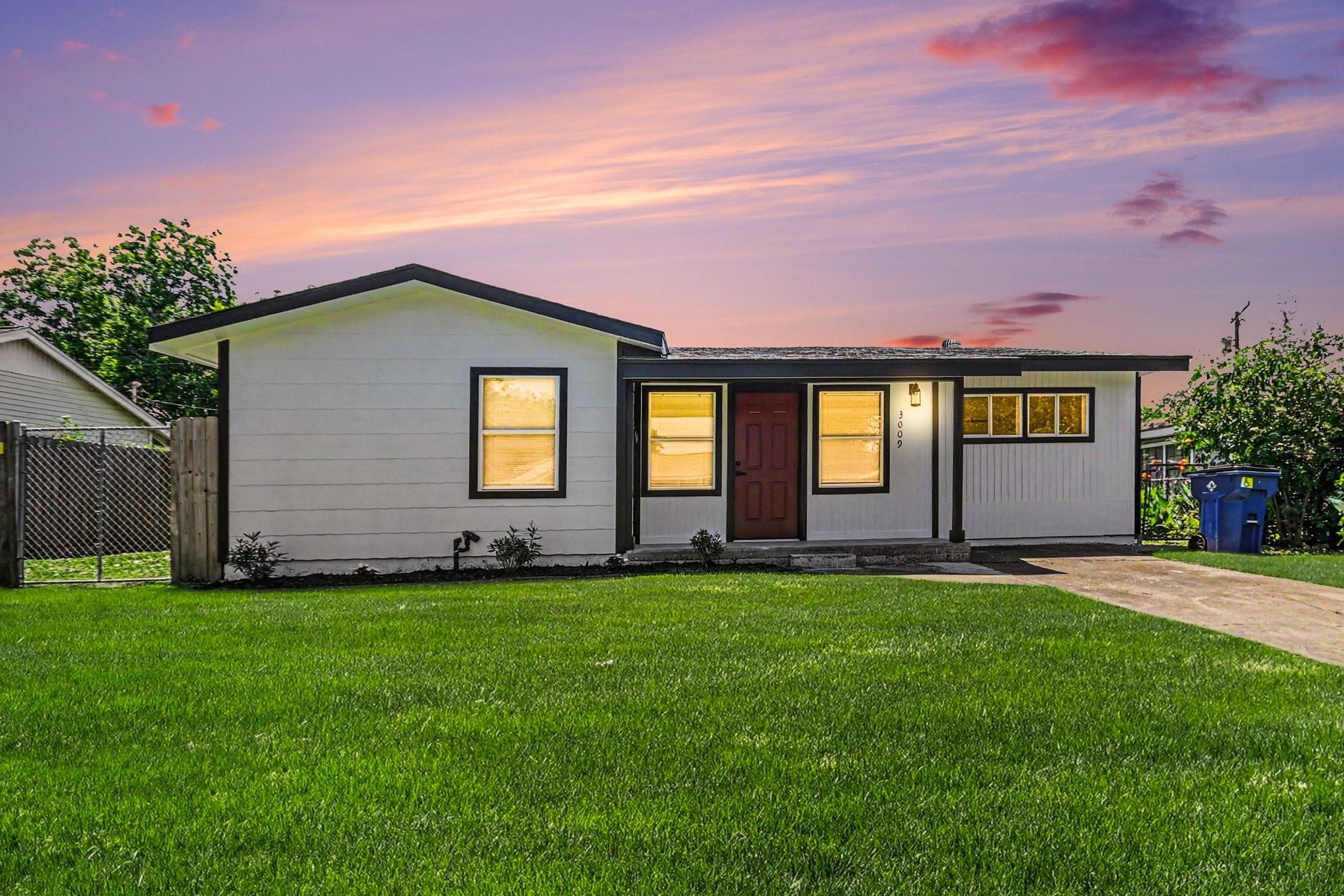 3009 Rust Avenue