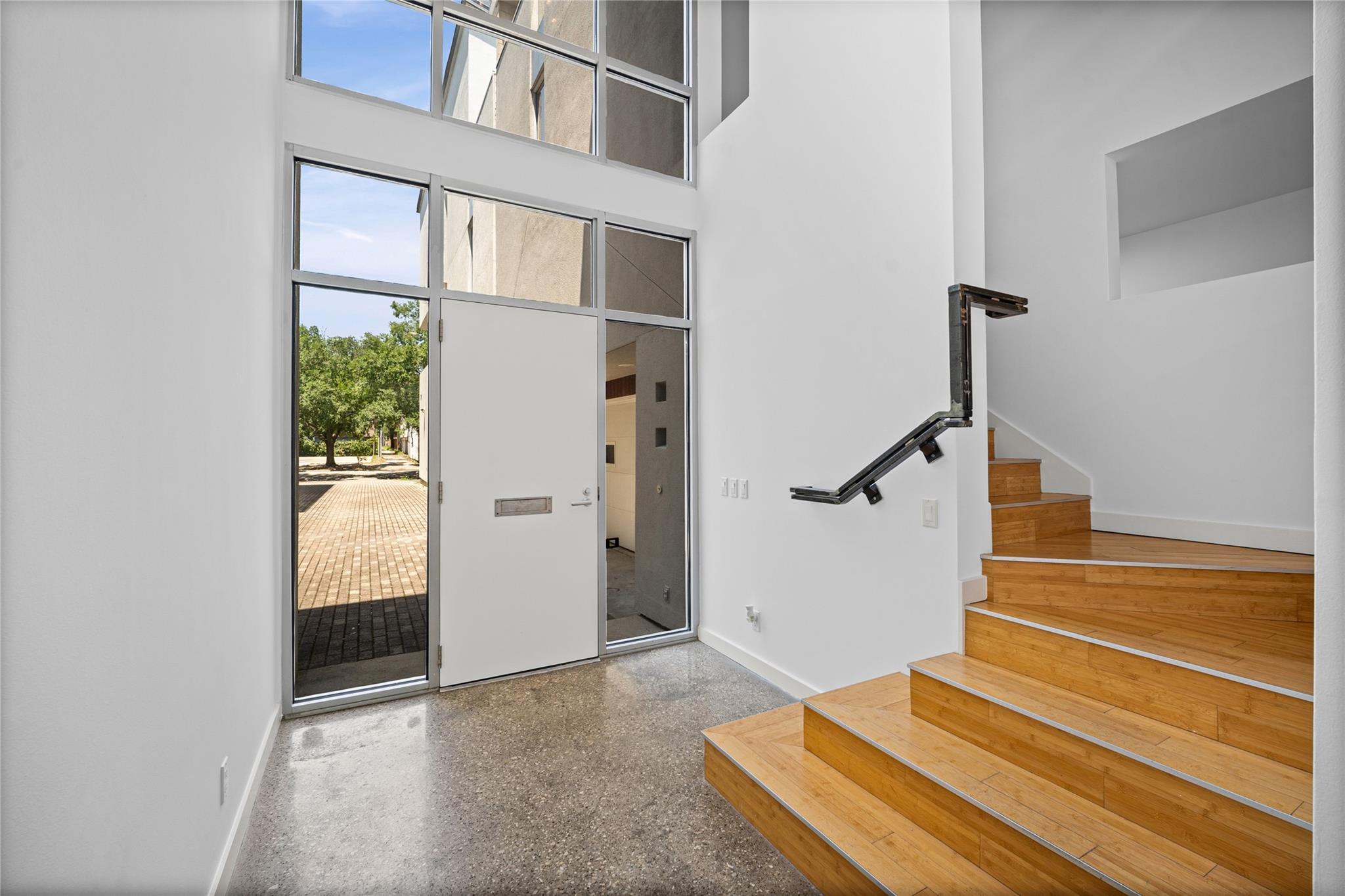 505 W Alabama Street C